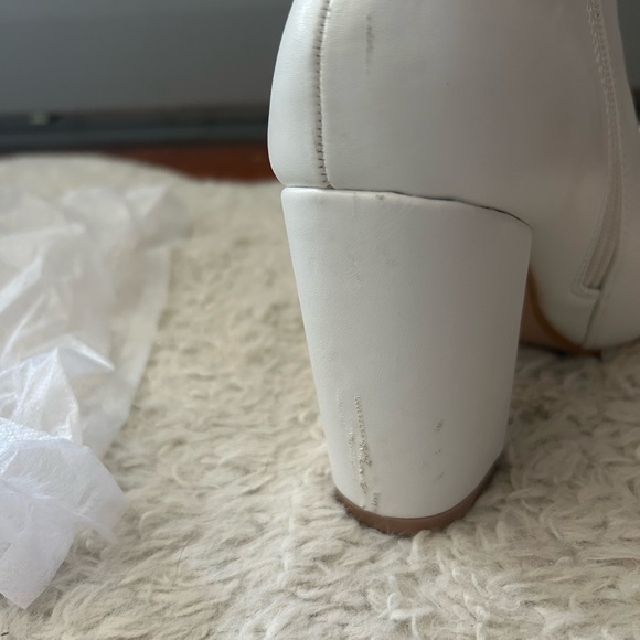 WHITE BOOTS ZIPPER POINTED TOES - Picture 3 of 5